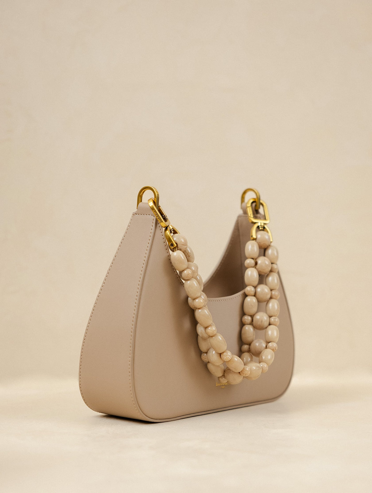 Bobbies Aléria Latte handbag — shoulder view